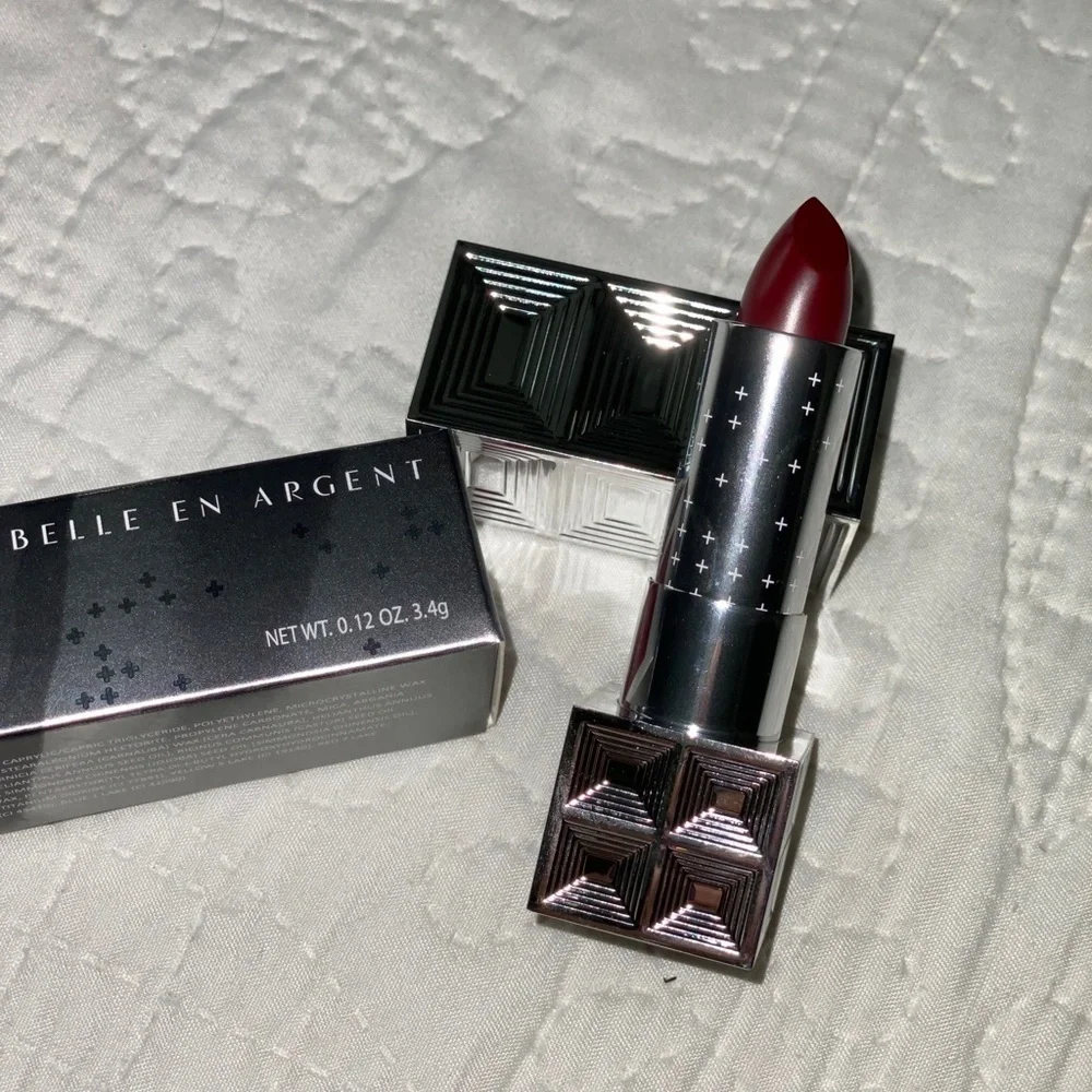 NEW BELLE EN ARGENT CREME SMOKING ON SCREEN LIPSTICK